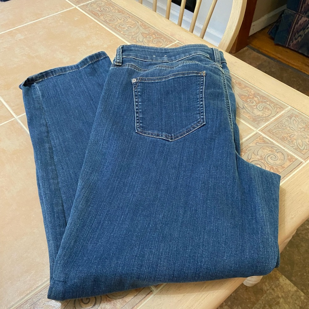 Chico Light wash denim jean